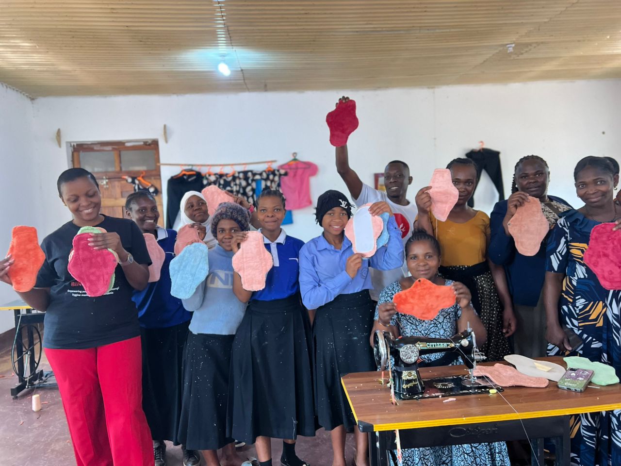 BINTI – Menstruationshygiene für Schülerinnen in Tansania