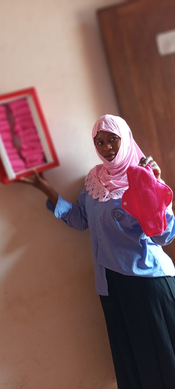 77f21373-f9ff-462a-af42-6567596efa53 BINTI – Menstruationshygiene für Schülerinnen in Tansania